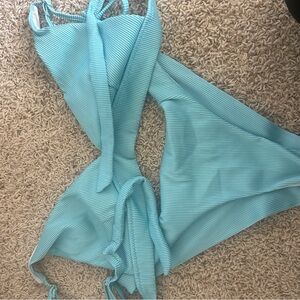 Elegant Aqua Bikini Set